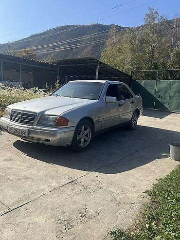 Mercedes-Benz C-Class: 1997 г., 2 л, Механика, Бензин, Седан
