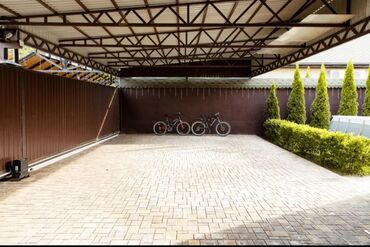 дом бишкек ак босого: 240 кв. м, 7 бөлмө, Жылытылган, Жылуу пол, Евроремонт