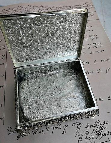 Kutije za odlaganje: Art Deco posrebrena kutija za nakit ili sitnice 11 x 8,5 cm. Stara — 9