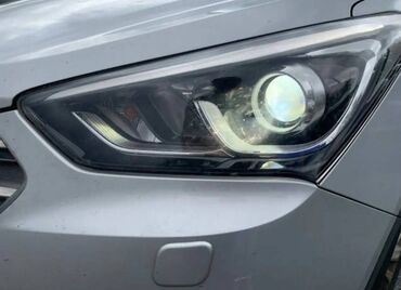 Hyundai: Hyundai Santa Fe – gümüşü rəngdə, geniş və rahat SUV. Əsas — 10