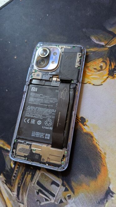 фолд 5: Xiaomi, Mi 11, Б/у, 256 ГБ, цвет - Голубой, 2 SIM, 1 SIM