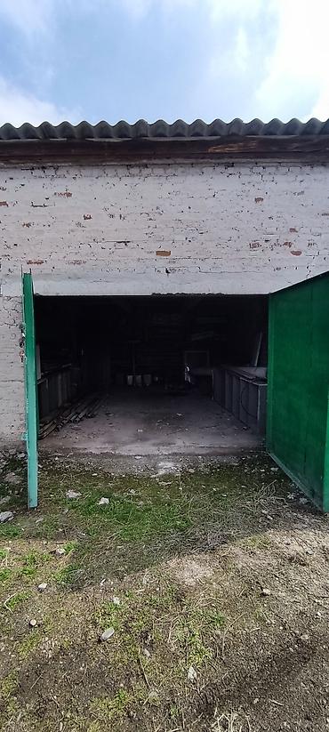 Продажа коттеджей и домов: Продаётся 3-х комнатный дом частично с ремонтом. Дом просторный — 15