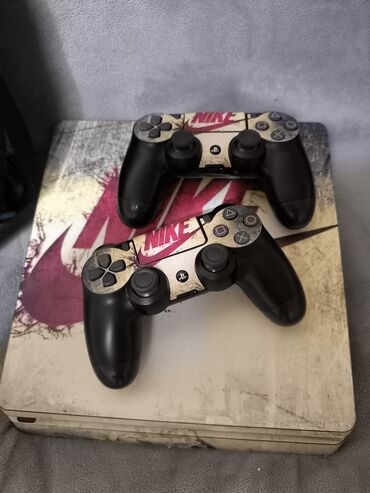 сколько стоит sony playstation 1: Персонализированная игровая консоль PlayStation 4 Slim на 4 TB с