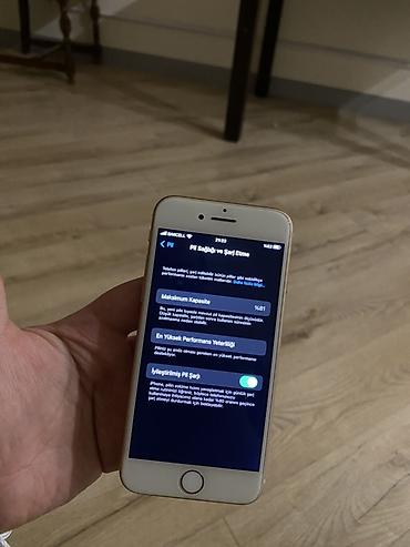 iphone 5e: IPhone 8, 64 GB, Desert Titanium, Barmaq izi — 3