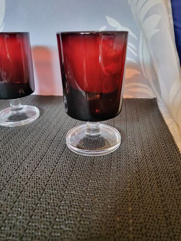 Čaše: Case nove za vino Luminarc francuske iz 80ih. Case bez ostecenja,sve — 8