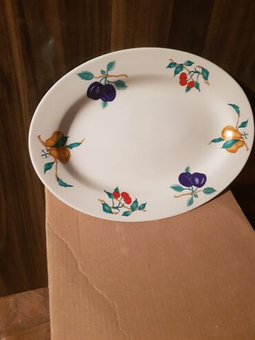 зеркальные посуды для нарезки: Блюда для праздничного стола. диаметр 16 см.Можно использовать для