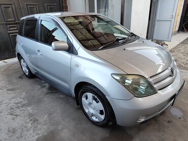 накидка на ист: Toyota ist: 2003 г., 1.5 л, Автомат, Бензин