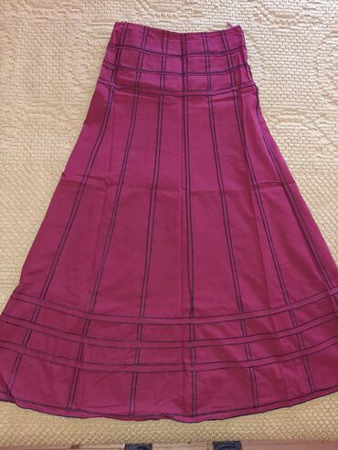 suknja i patike: M (EU 38), Midi, color - Red