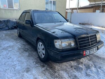 320 мерс: Mercedes-Benz E-Class: 1988 г., 2.3 л, Механика, Бензин, Седан