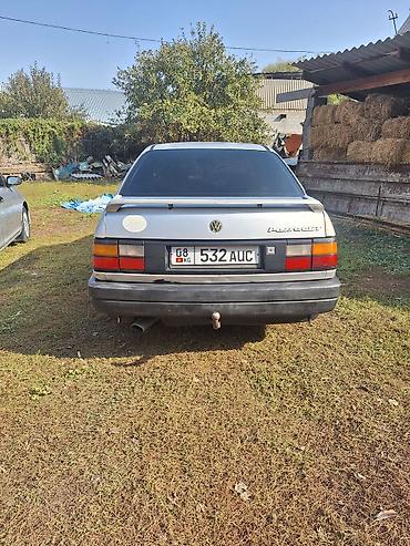 lexus 2008: Volkswagen Passat: 1989 г., 1.8 л, Газ, Седан — 2