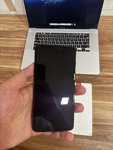 OnePlus: OnePlus 6, 64 ГБ, цвет - Черный, Сенсорный, Отпечаток пальца