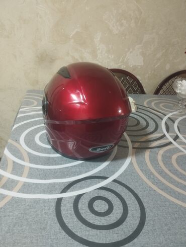 Moto dəbilqələr: Kaska yenidir 2 gün istifadə olunub