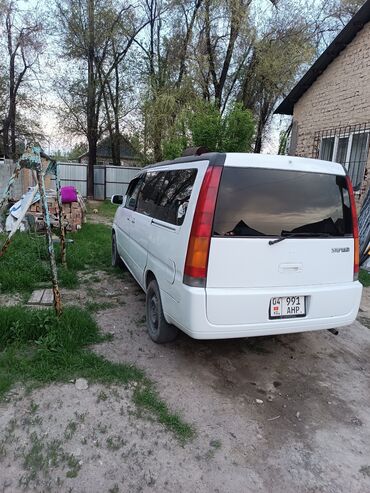 срочно срочно продам машину: Honda Stepwgn: 2000 г., 2 л, Автоматические, Бензин, Минивэн