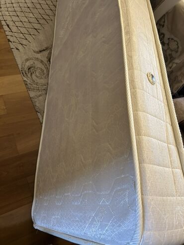 döş döşəkcələri: İşlənmiş, Ortopedik matras, Bir nəfərlik