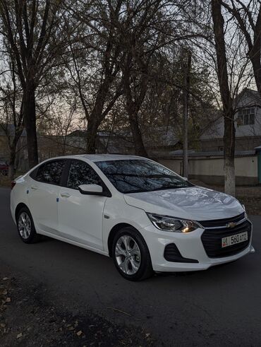 шипованные шины б у: Chevrolet : 2020 г., Автомат, Седан