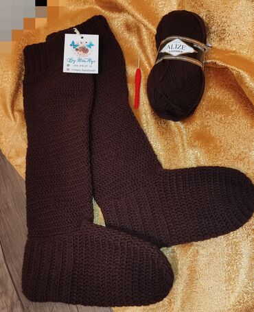 Dəstlər: Əl işi toxunma uşaq geyimləri və aksessuarları. Hər biri sifarişlə — 32