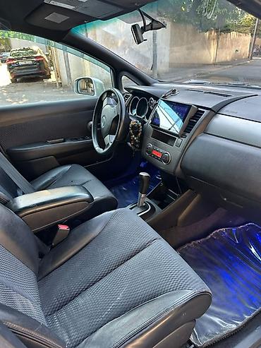 keys sat: Nissan Tiida hatchback – gümüşü rəng Texniki və dizayn: - Korpus: 5 — 8