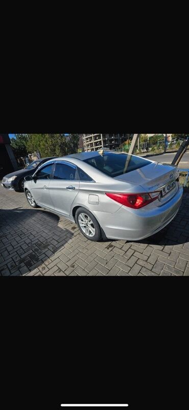 Hyundai: Hyundai Sonata: 2011 г., 2 л, Автомат, Газ, Седан