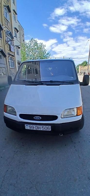 Ford: Ford Transit yük/furqon - Kuzov: ağ rəngli, qısa baza, iki arxa lyuk — 2
