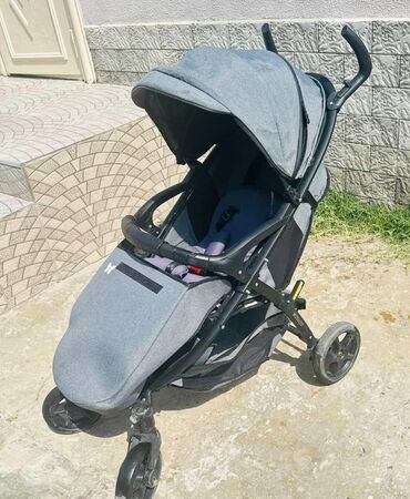 Yemək masaları, oturacaqları: ☀️ kolyaska 60 azn tecili satilir Satilir 2 ay istifade olunub yaxsi