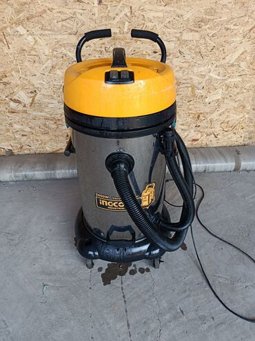 вакуумный насос для дома: Промышленный пылесос INGCO Industrial VC24751 - Мощность: 2400 Вт -