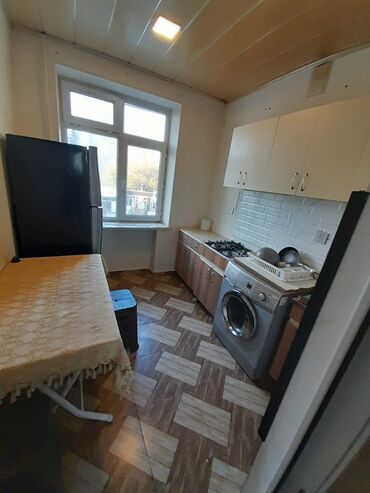 Uzunmüddətli kirayə mənzillər: Kirayə verilir 5mərtəbinin 3cu mərtəbəsi - Plan: ayrı mətbəx, geniş — 2