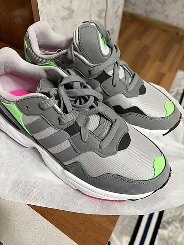 Kişi ayaqqabıları: Adidas Originals kişilər üçün idman ayaqqabısı Model: Adidas — 1