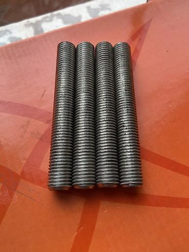 Шурупы: Məhsul: Nerj A480 4 ədəd şpilka dəsti, M16, uzunluq 11,5 cm Təsvir: - — 2