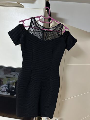 python kaisevi cene: Guess XS (EU 34), bоја - Crna, Oversize, Kratkih rukava