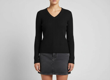Swetry: Sweter damski, rozmiar S