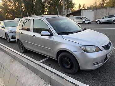 Mazda Demio: 2003 г., 1.6 л, Механика, Бензин, Хэтчбэк — 1