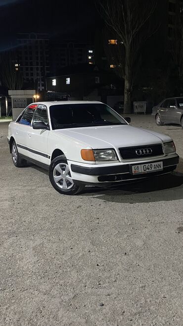 белая audi: Audi 100: 1991 г., 2 л, Механика, Бензин, Седан