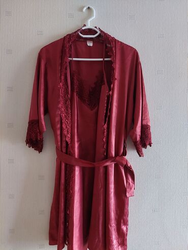 Домашние костюмы: L (EU 40), цвет - Красный