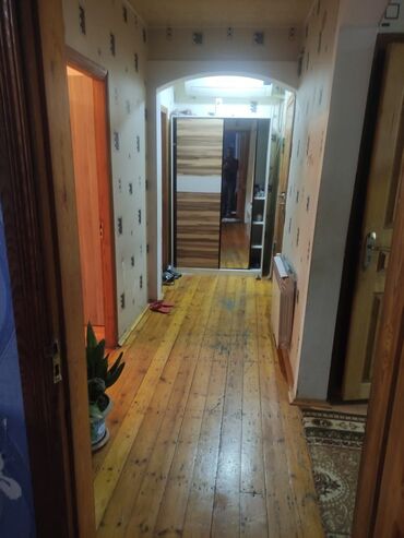4 комнатные квартиры: Сумгайыт, 4 комнаты, Вторичка, 90 м²