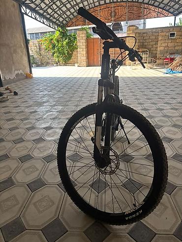Trinx M720 dağ velosipedi - Çərçivə: yüngül ərintili alüminium, mavi