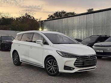 jac j7: BYD Song Max: 2018 г., 1.5 л, Робот, Бензин, Минивэн — 1