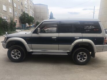 полприцеп тягач: Mitsubishi Pajero: 1994 г., 2.8 л, Механика, Дизель, Внедорожник