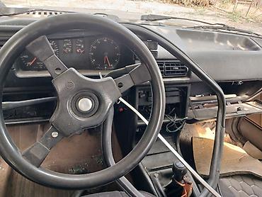 бак ауди 80: Audi 80 (B2) седан, ориентировочно начало/середина 1980‑х, бежевый — 5