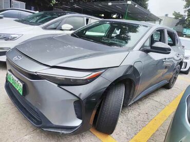 тайота саната: На заказ!!! Электрический кроссовер Toyota bZ4X, представленный в двух