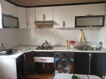Mətbəx mebeli: Metbex mebeli TƏCİLİ Bu gün evdən Cixmalidir 3.5 uzunu eni 70 uzərində