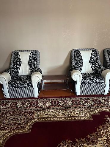 kilim mebel stol stul: Qonaq otağı mebel dəsti - Divan və 2 ədəd kreslo: Qara-ağ rəng — 1