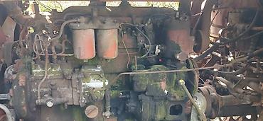 traktor disqisi: Paletli traktor – DT-75 (sovet istehsalı) traktor DT-75. Etrafli — 3