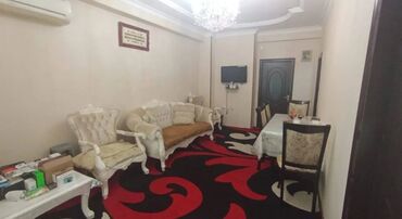 ehmedlide kiraye evler 2 otaqli: Köhnə Günəşli, 3 otaqlı, Yeni tikili, m. Əhmədli, 72 kv. m