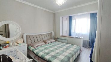сдаю квартиру в центре города: 3 бөлмө, 62 кв. м, 105-серия, 4 кабат, Дизайнердик ремонт