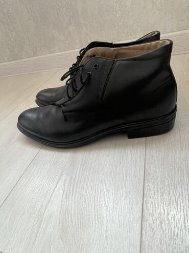 Босоножки, сандалии, шлепанцы: Босоножки, 36, Glossi, Б/у, цвет - Черный, Платная доставка, Самовывоз — 15