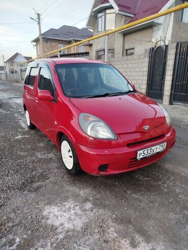 Toyota: Toyota Funcargo: 2001 г., 1.3 л, Автомат, Бензин, Хэтчбэк