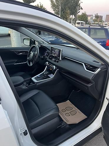 900: Toyota RAV4: 2020 г., 2.5 л, Гибрид, Кроссовер — 10