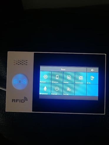 Uređaji protiv krađe: RFID GSM/Alarm kontrolna tabla sa ekranom i SOS tasterom Opis: - — 9