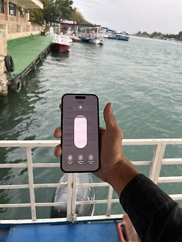 blincik xemiri satisi: IPhone 15, 128 GB, Qara, Face ID — 3