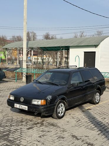 Volkswagen: Volkswagen Passat: 1989 г., 1.8 л, Механика, Бензин, Универсал